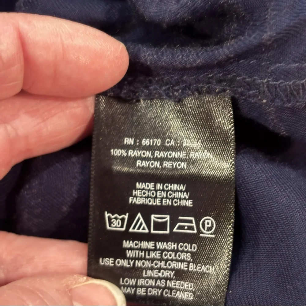 HOLDING HORSES neckline long